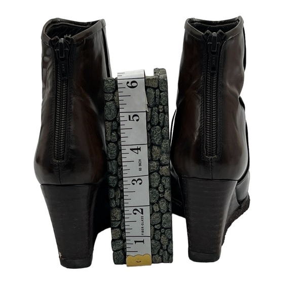 Stuart Weitzman Brown Wedge Heeled Booties Size 5 1/2 Women's - Picture 7 of 9